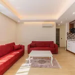 Tema Lara Apartament